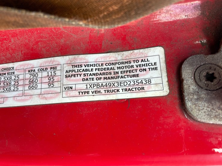 2014-peterbilt-579-image-51