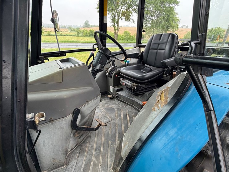 new-holland-5030-image-16
