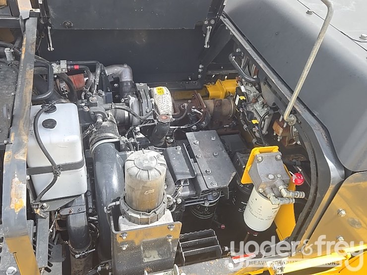 2023-komatsu-pc490-lc-10-image-42