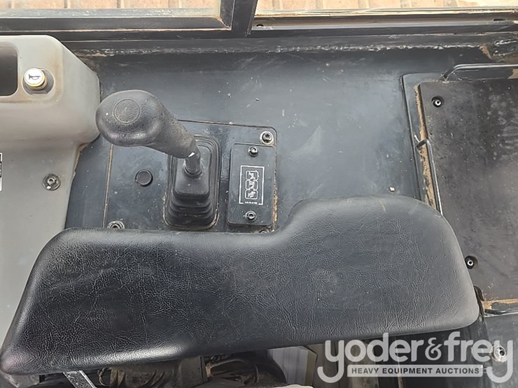 2022-komatsu-d61px-24-image-49