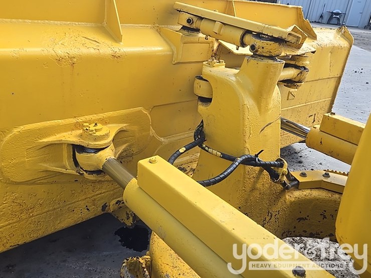 2018-komatsu-d61px-24-image-24
