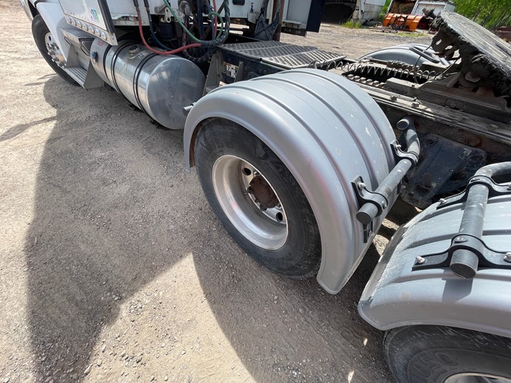 2016-kenworth-t680-image-20