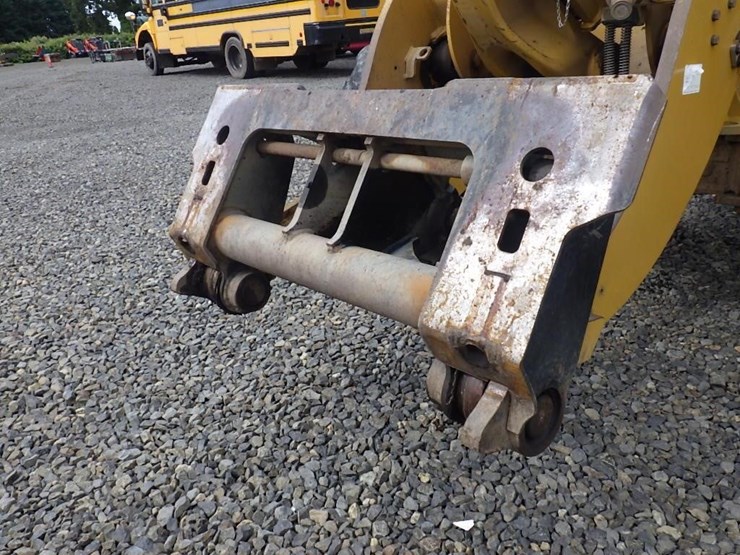 caterpillar-908m-image-9