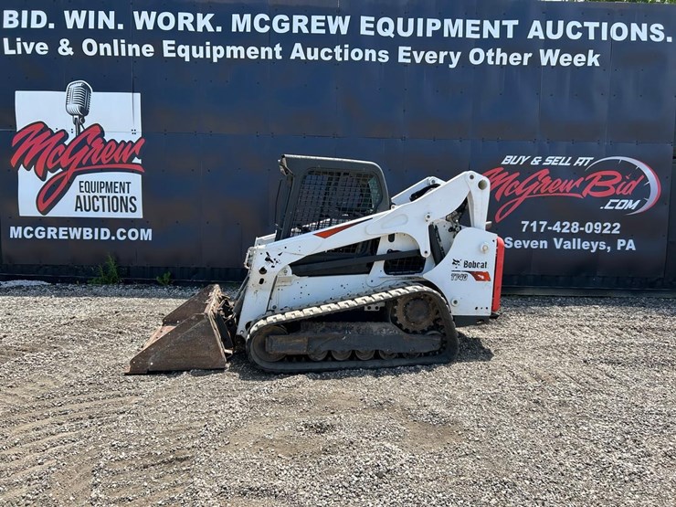 2019-bobcat-t740-image-1