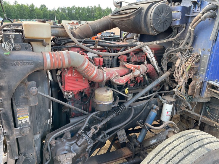 2010-peterbilt-386-image-46