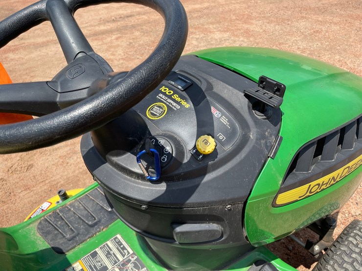 john-deere-e140-image-10