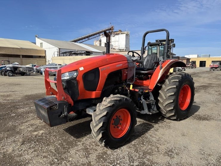 2018-kubota-m5-111d-image-1