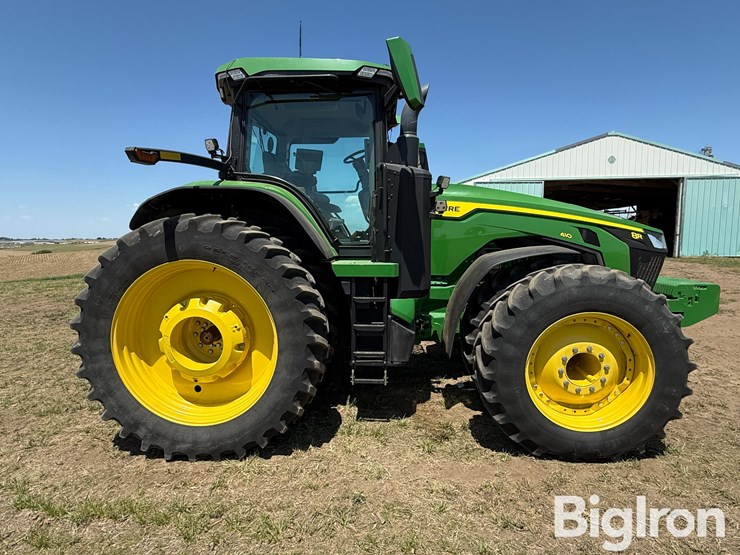 2021-john-deere-8r-410-image-4