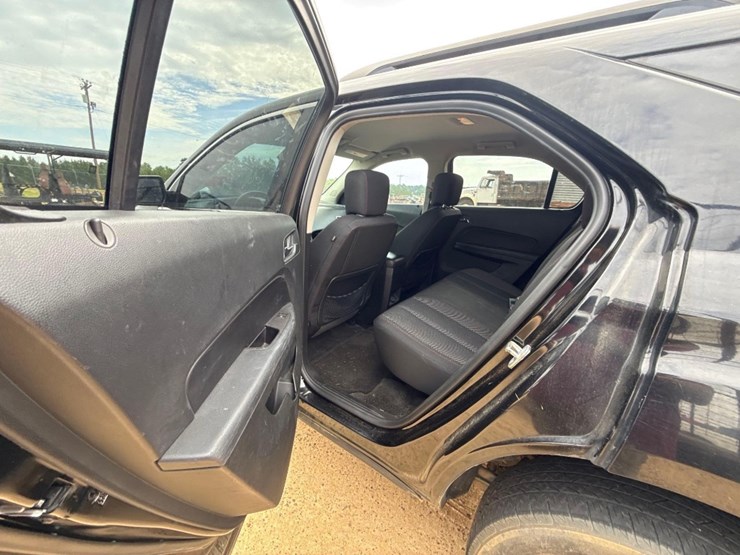 2016-chevrolet-equinox-lt-image-5