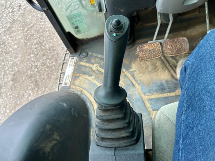 jcb-3cx14-image-31