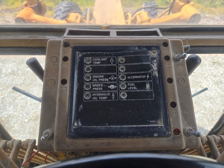 1981-caterpillar-12g-image-43