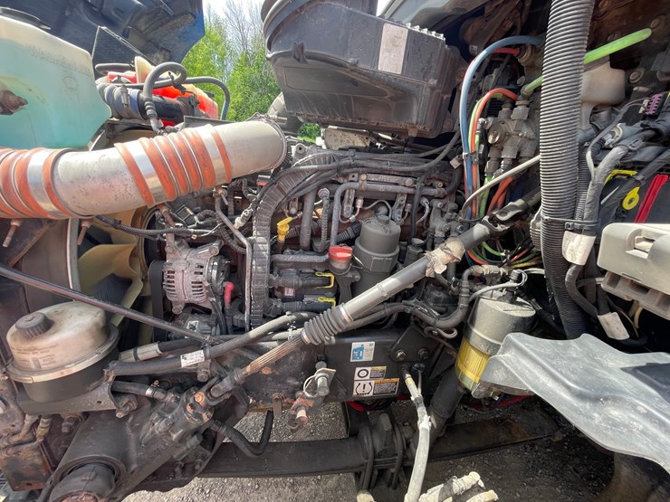 2015-kenworth-t680-image-69
