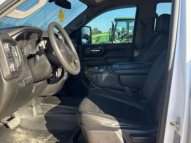 2021-gmc-3500-image-12