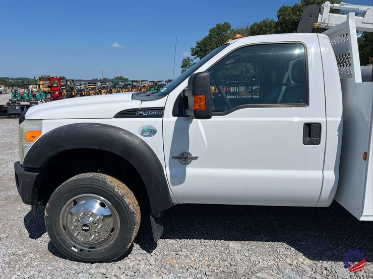 2011-ford-f450-image-17