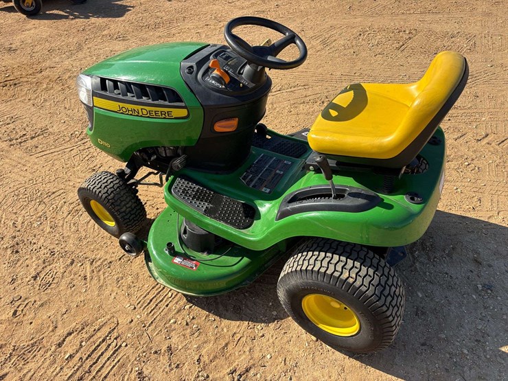 2016-john-deere-d110-image-2