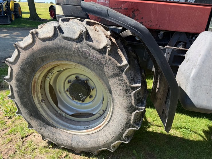 1999-case-ih-mx135-image-11