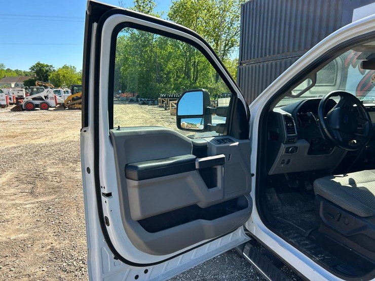 2019-ford-f150-image-23