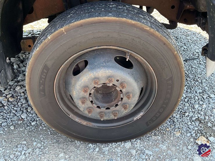 2016-ford-f550-image-8