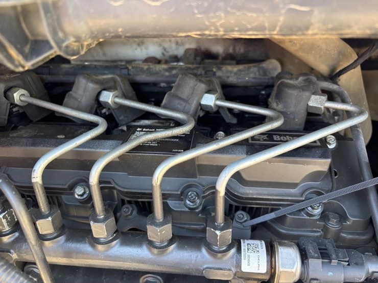 2019-bobcat-t595-image-42