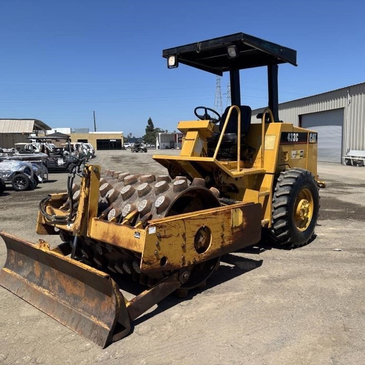 1998 CATERPILLAR CP-433C