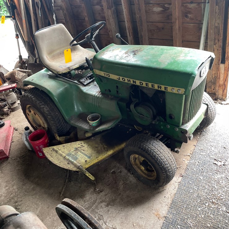 JOHN DEERE 110