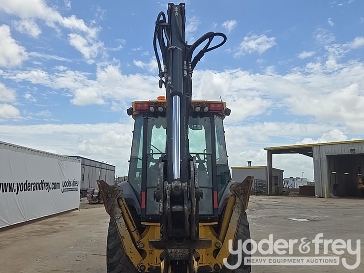 2020-deere-310sl-image-35