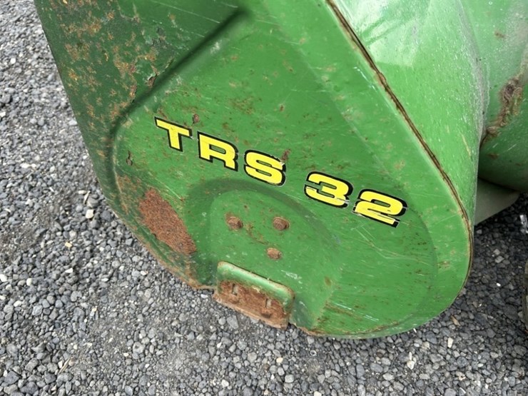 1995-john-deere-trs32-walk-behind-snow-blower-image-5