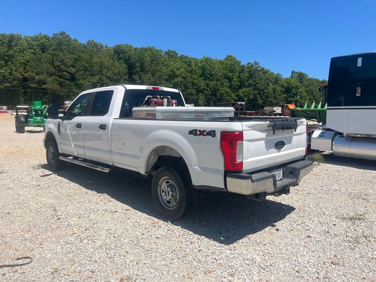 2018-ford-f250-xl-image-10