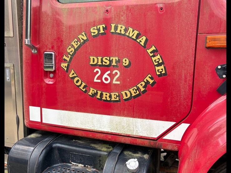#101-•-2002-laverne-pumper-fire-truck-image-4