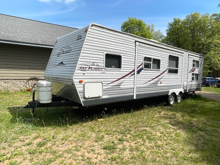 #512-•-2006-jayco-jay-flight-30'-camper-(no-title)-(spring-brook,-wi)-image-1