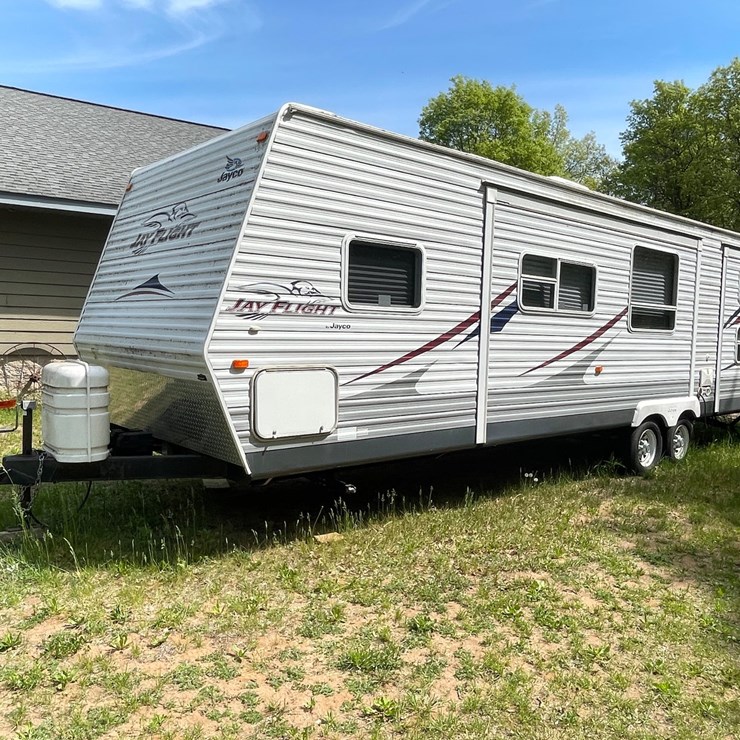 #512 • 2006 Jayco Jay Flight 30' Camper (No Title) (Spring Brook, WI)