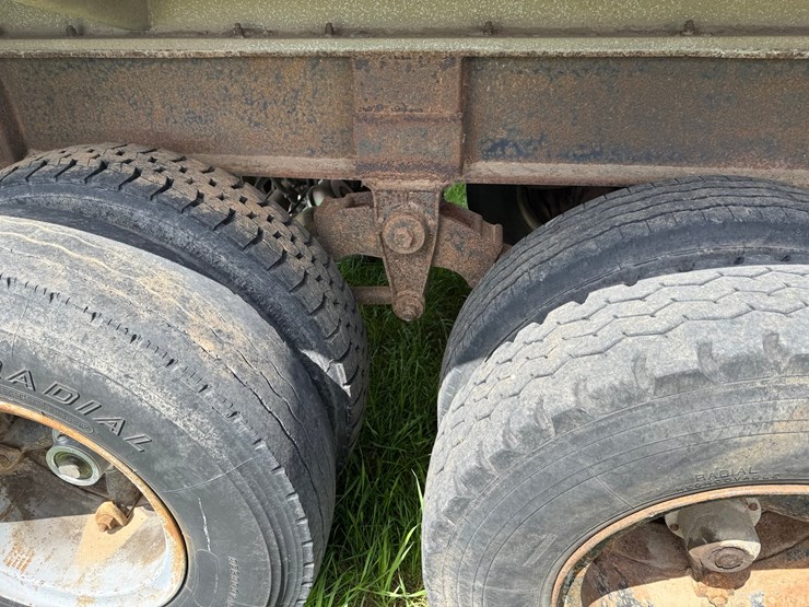 #468-•-1979-easton-pusher-28'-semi-pusher-trailer-(has-wi-title)-(stanley,-wi)-image-30