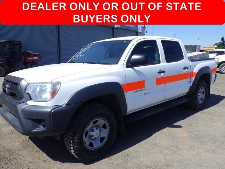 2013-toyota-tacoma-image-1