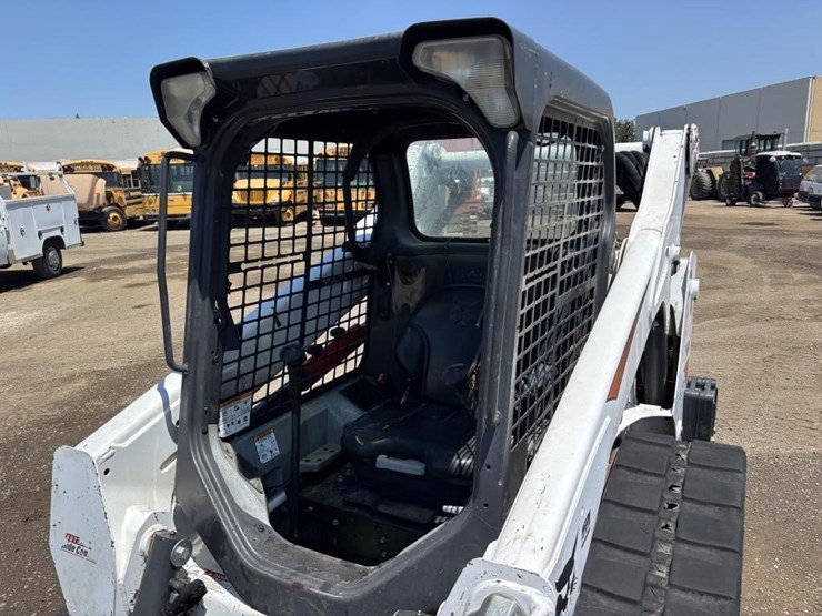 2019-bobcat-t595-image-17