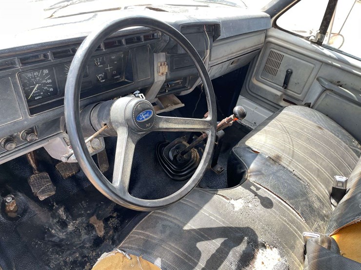 1995-ford-f700-image-11