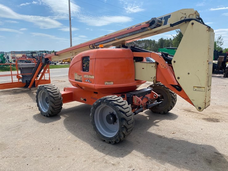 2012-jlg-600aj-image-9