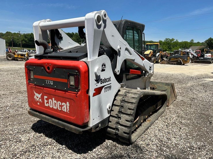 2022-bobcat-t770-image-4