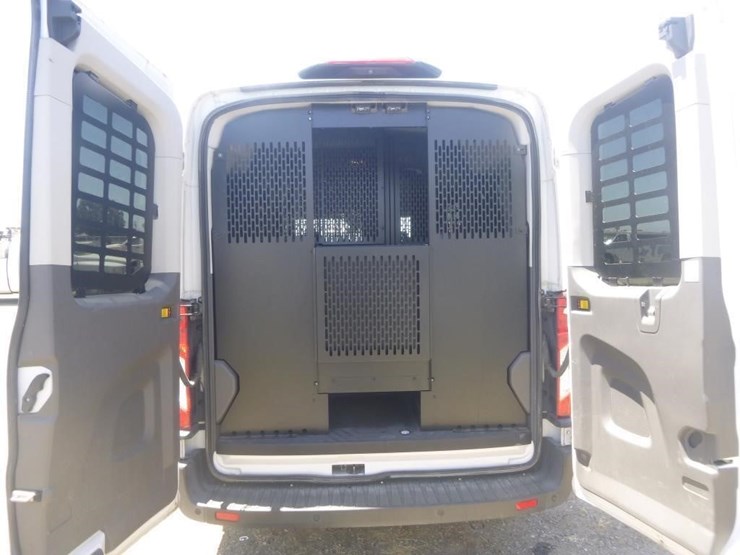 2020-ford-transit-image-18