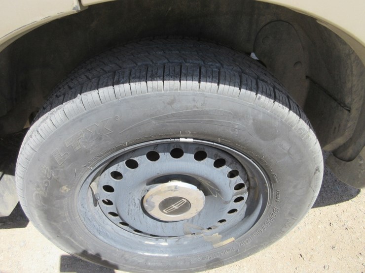 2005-lincoln-aviator-image-16