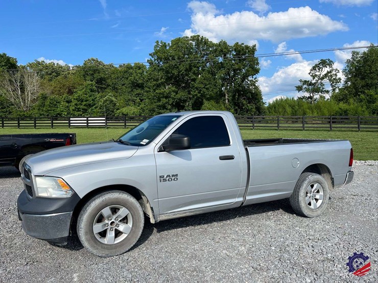 2017-dodge-1500-image-1