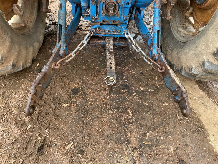 ford-7710-image-29