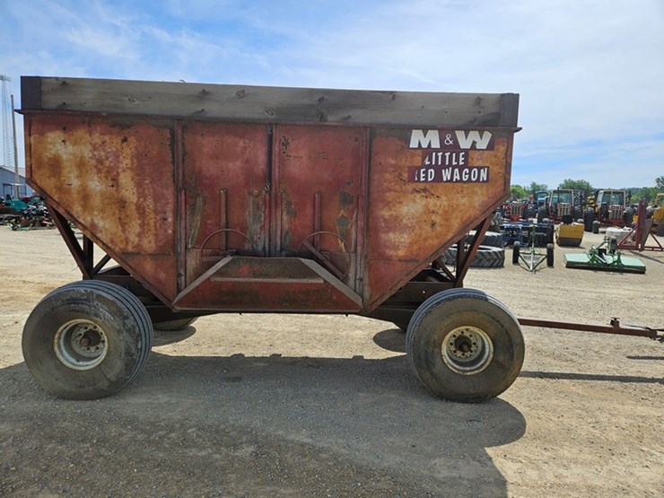 m&w-little-red-wagon-image-6