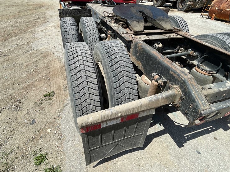 2004-kenworth-t800-image-27