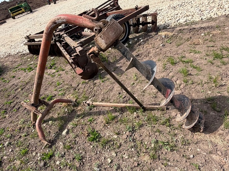 #5484-•-post-hole-digger-image-2