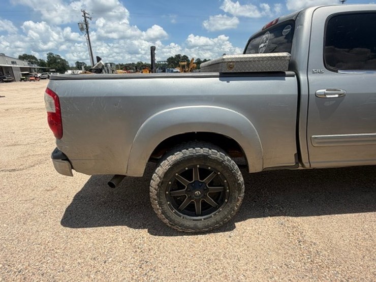 2004-toyota-tundra-image-20