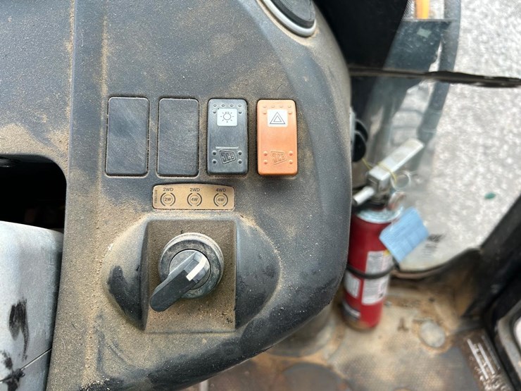 jcb-3cx14-image-25