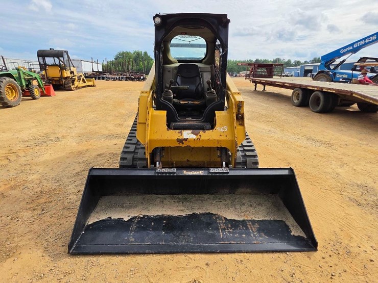 2015-caterpillar-259d-image-6