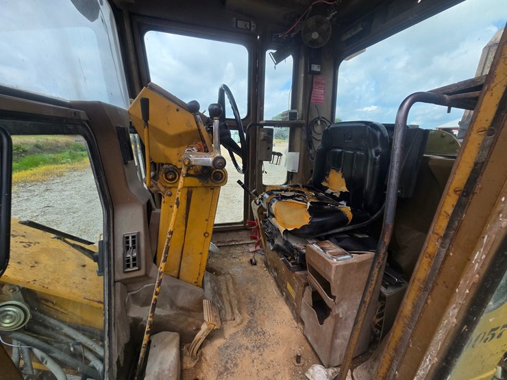 1981-caterpillar-12g-image-38