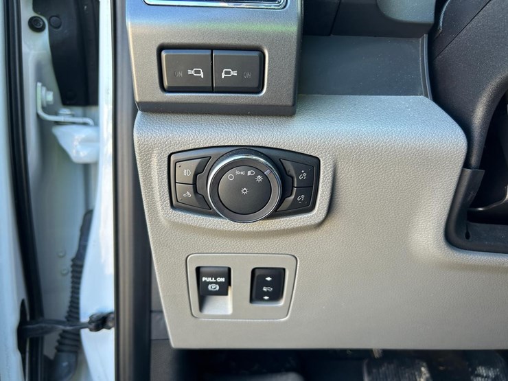 2019-ford-f150-image-33