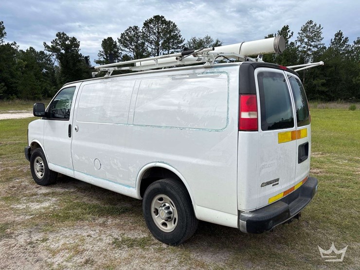 2013-chevrolet-express-2500-image-4